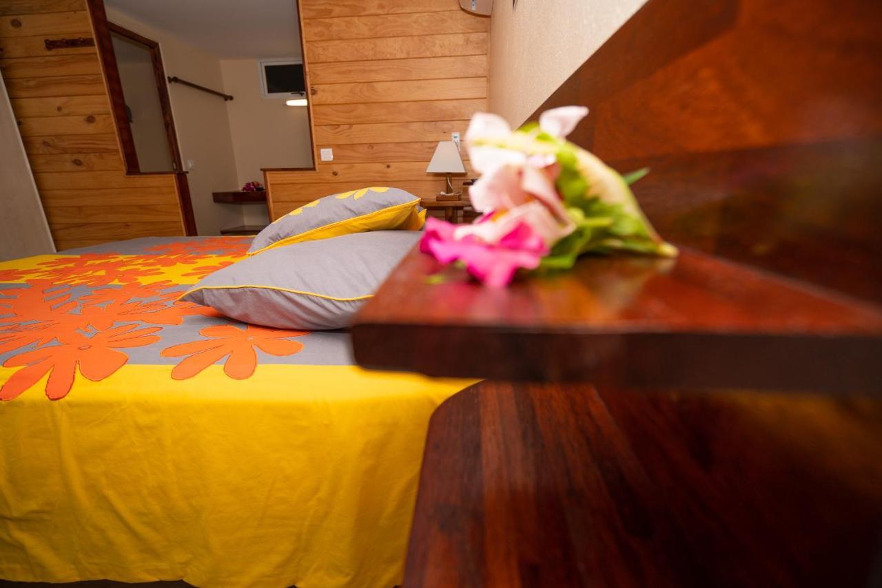 Bora Bora Holiday'S Lodge ภายนอก รูปภาพ